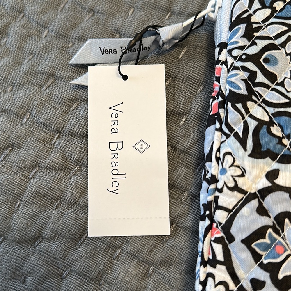 🌸 Vera Bradley NEW Tablet Case! - Picture 3 of 5